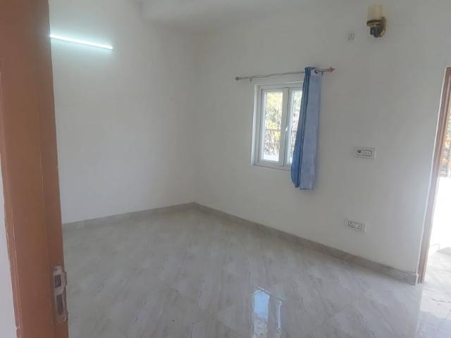 Resale | 4 BHK + Pooja Room,Servant Room,Study Room,Extra Room 2000 Sq.Ft. Apartment in Saket