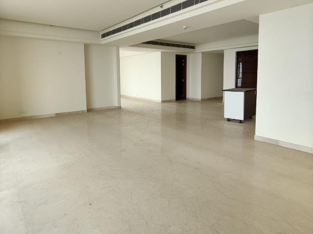Resale | 4 BHK + Pooja Room,Servant Room,Study Room,Extra Room 3577 Sq.Ft. Apartment in DLF Privana