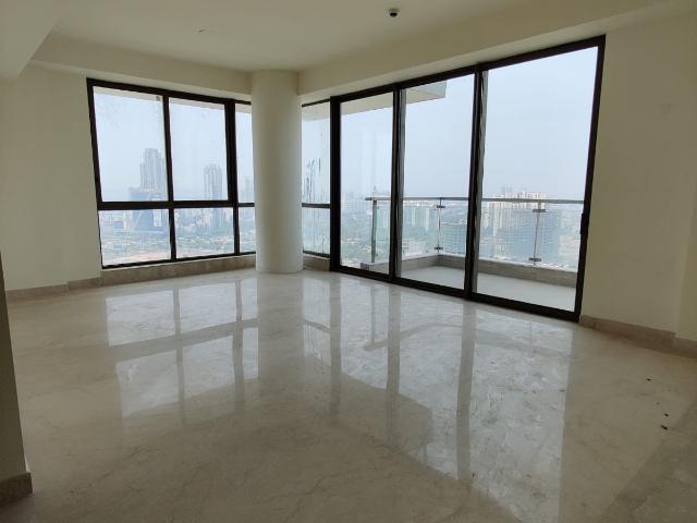 Resale | 4 BHK + Pooja Room,Servant Room,Study Room,Extra Room 3577 Sq.Ft. Apartment in DLF Privana