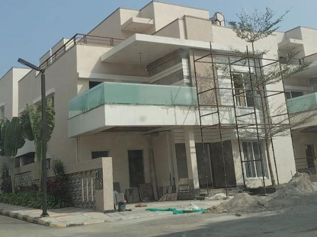 Resale | 4 BHK + Pooja Room,Servant Room,Study Room,Extra Room 3700 Sq.Ft. Villa in Tukkuguda