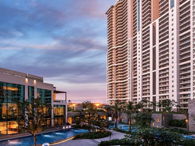 Resale | 4 BHK + Pooja Room,Servant Room,Study Room,Extra Room 3900 Sq.Ft. Apartment in DLF The Arbour