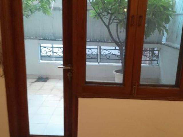 Resale | 4 BHK + Pooja Room,Servant Room,Study Room,Extra Room 300 Sq.Yd. Villa in Nehru Enclave