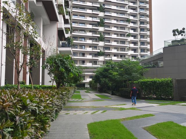 Resale | 4 BHK + Pooja Room,Servant Room,Study Room,Extra Room 4482 Sq.Ft. Apartment in ABA County 107