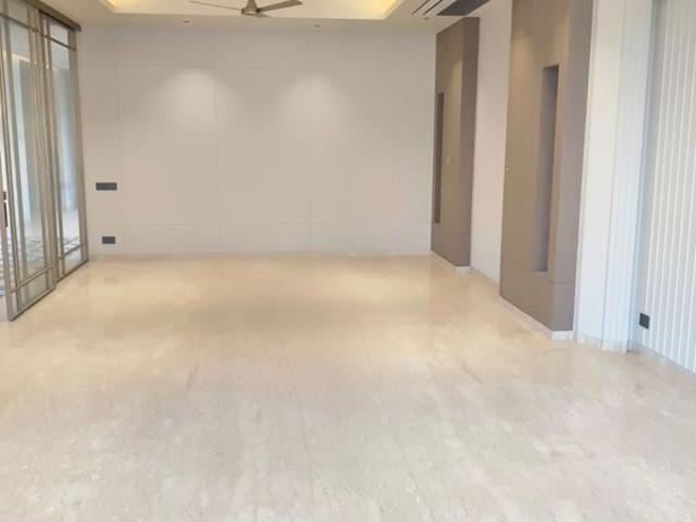 Resale | 4 BHK + Pooja Room,Servant Room,Study Room,Extra Room 4600 Sq.Ft. Apartment in Kailash Colony