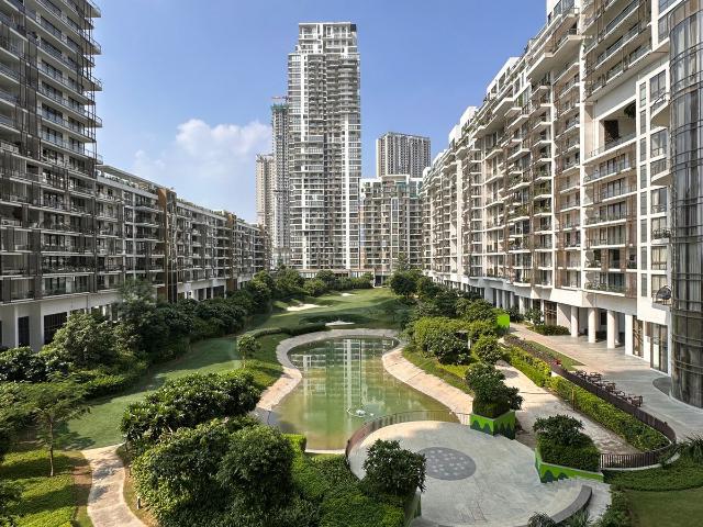 Resale | 4 BHK + Pooja Room,Servant Room,Study Room,Extra Room 4270 Sq.Ft. Apartment in M3M Altitude