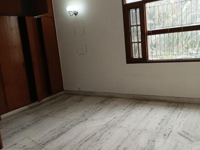 Resale | 4 BHK + Pooja Room,Servant Room,Study Room,Extra Room 500 Sq.Yd. Independent House in Maharani Bagh