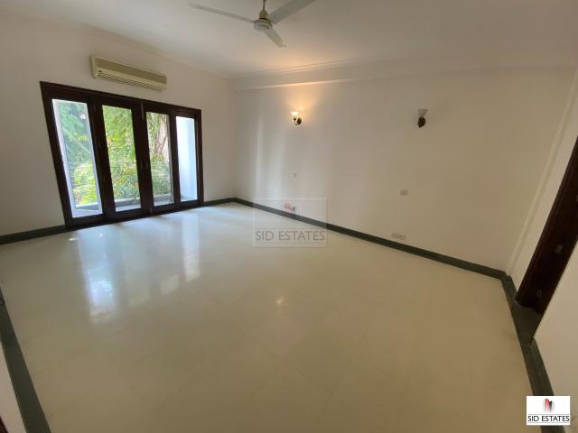 Resale | 4 BHK + Pooja Room,Servant Room,Study Room,Extra Room 500 Sq.Yd. Independent House in Maharani Bagh