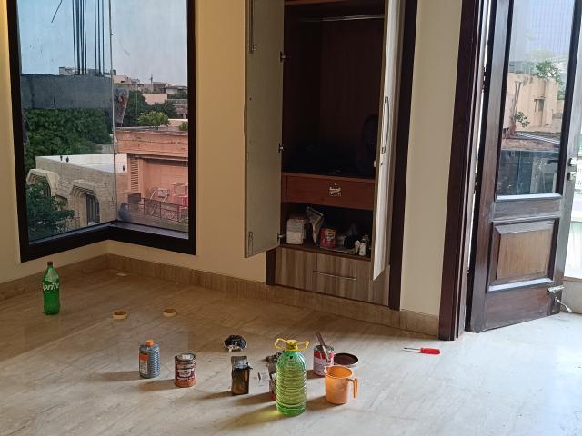 Resale | 4 BHK + Pooja Room,Servant Room,Study Room,Extra Room 500 Sq.Yd. Independent House in Maharani Bagh