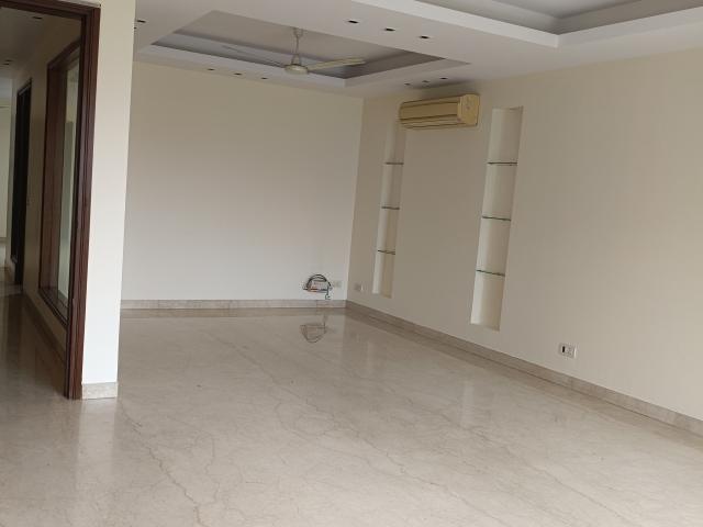 Resale | 4 BHK + Pooja Room,Servant Room,Study Room,Extra Room 501 Sq.Yd. Independent House in Maharani Bagh