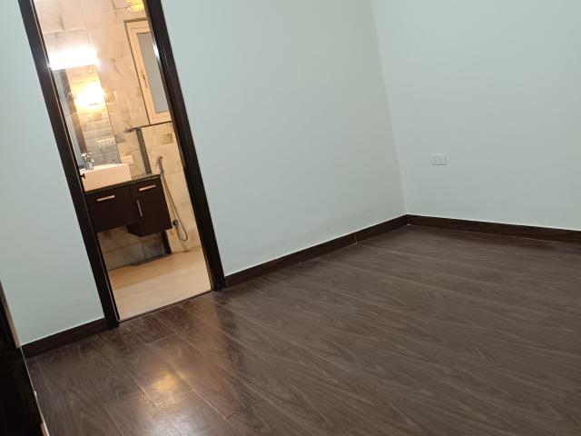 Resale | 4 BHK + Pooja Room,Servant Room,Study Room,Extra Room 505 Sq.Yd. Independent House in Maharani Bagh