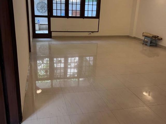 Resale | 4 BHK + Pooja Room,Servant Room,Study Room,Extra Room 506 Sq.Yd. Independent House in Maharani Bagh
