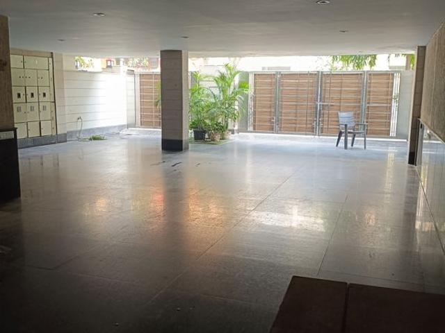 Resale | 4 BHK + Pooja Room,Servant Room,Study Room,Extra Room 506 Sq.Yd. Independent House in Maharani Bagh