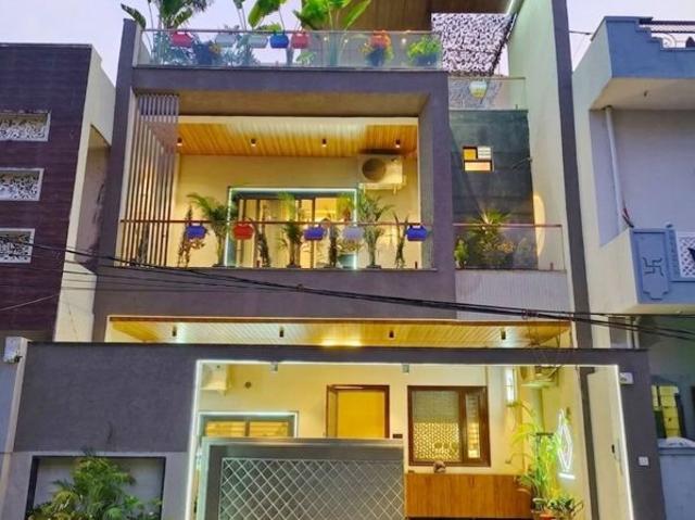 Resale | 4 BHK + Pooja Room,Servant Room,Study Room,Store Room 217 Sq.Yd. Independent House in Dhawas