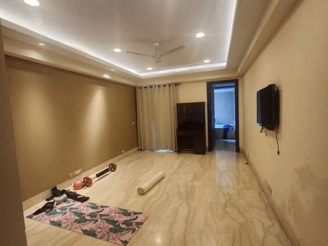 Resale | 4 BHK + Pooja Room,Servant Room,Store Room 7000 Sq.Ft. Apartment in Ambience Caitriona
