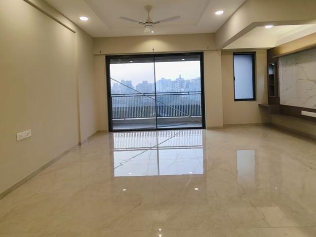 Resale | 4 BHK + Pooja Room,Servant Room,Store Room 3150 Sq.Ft. Apartment in LnT Elixir Reserve