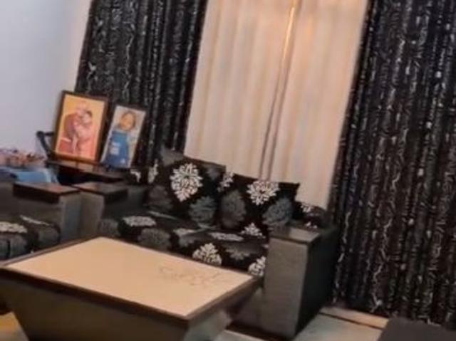 Resale | 4 BHK + Pooja Room,Store Room 1850 Sq.Ft. Apartment in Shalimar Garden Extension I