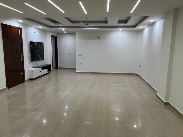 Resale | 4 BHK + Pooja Room,Store Room 500 Sq.Yd. Independent House in DLF Phase I