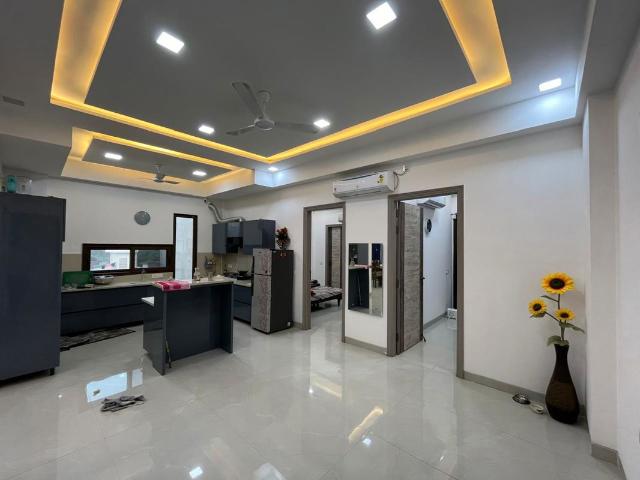 Resale | 4 BHK + Pooja Room,Study Room,Extra Room 100 Sq.Yd. Villa in Benad Road