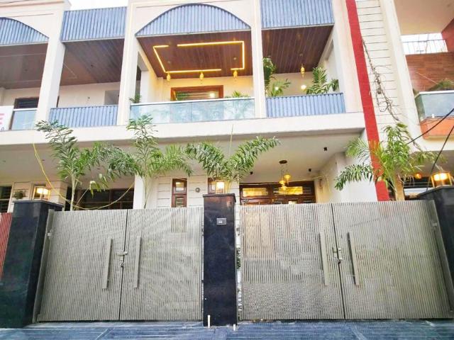Resale | 4 BHK + Pooja Room,Study Room 152 Sq.Yd. Villa in Vaishali Nagar