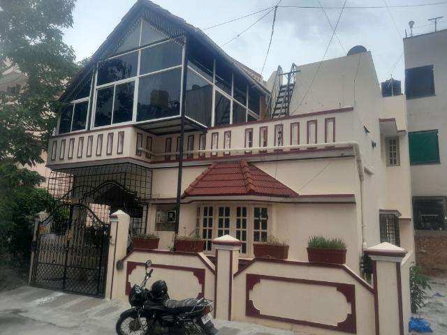Resale | 4 BHK + Prayer Room 2400 Sq.Ft. Independent House in Akshya Nagar