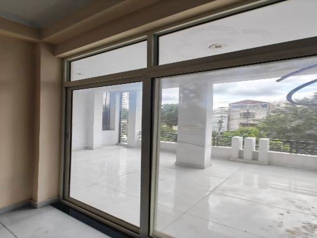Resale | 4 BHK + Prayer Room 2600 Sq.Ft. Villa in Mansarovar Extension