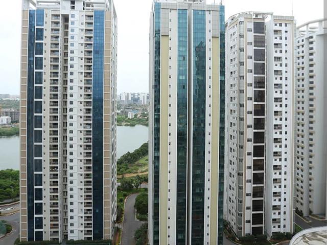 Resale | 4 BHK + Prayer Room 3141 Sq.Ft. Apartment in Lanco Infrastructure Lanco Hills Apartments