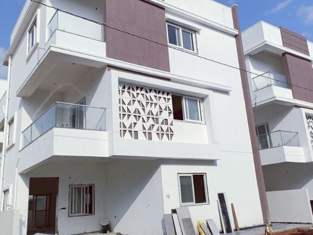 Resale | 4 BHK + Prayer Room 3400 Sq.Ft. Villa in Charminar