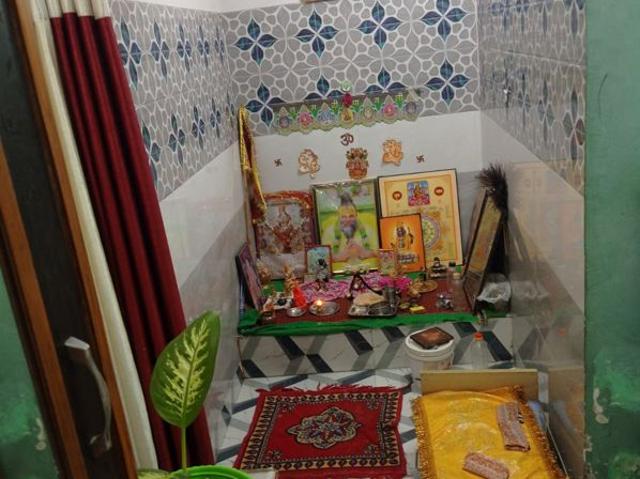 Resale | 4 BHK + Prayer Room 75 Sq.Yd. Independent House in Dharam Colony