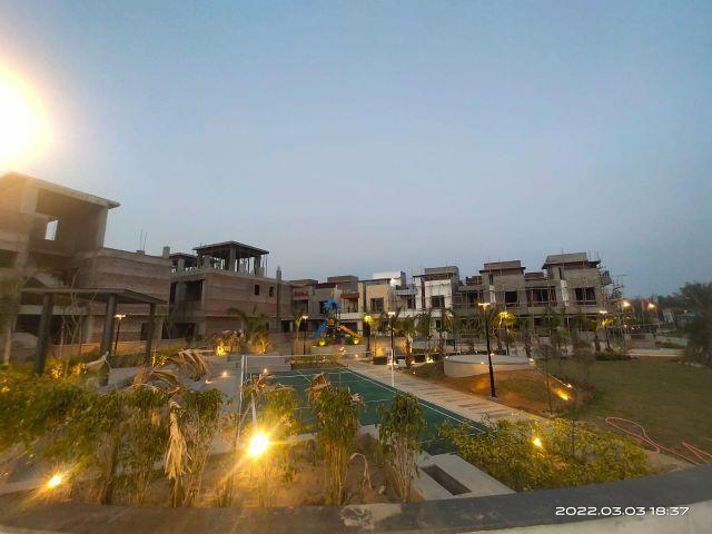 Resale | 4 BHK + Prayer Room,Servant Room,Extra Room 2450 Sq.Ft. Villa in Manglam Anantara The Villas