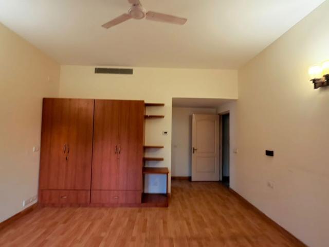 Resale | 4 BHK + Prayer Room,Servant Room,Study Room 6870 Sq.Ft. Apartment in Ambience Caitriona