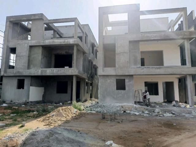 Resale | 4 BHK + Prayer Room,Servant Room,Study Room,Extra Room,Basement,Store Room 3985 Sq.Ft. Villa in Tukkuguda