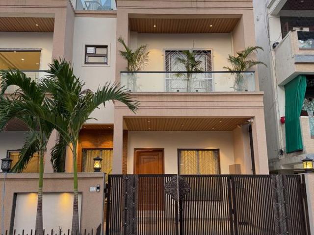 Resale | 4 BHK + Prayer Room,Servant Room,Study Room,Extra Room,Store Room 4200 Sq.Ft. Villa in Vaishali Nagar