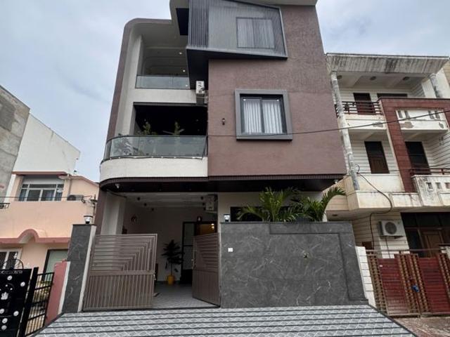 Resale | 4 BHK + Prayer Room,Servant Room,Study Room,Store Room 4000 Sq.Ft. Villa in Tagore Nagar