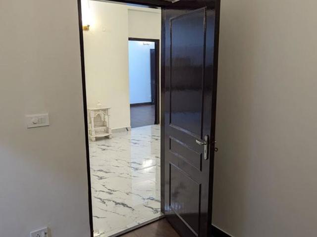 Resale | 4 BHK + Prayer Room,Servant Room,Study Room,Store Room 4233 Sq.Ft. Apartment in Sector 70