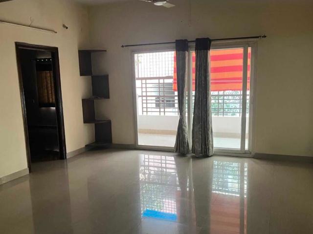Resale | 4 BHK + Prayer Room,Servant Room 2560 Sq.Ft. Apartment in L&T Serene County