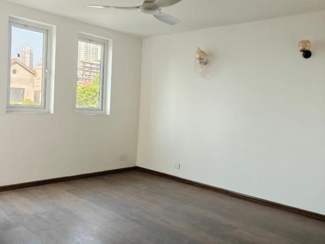 Resale | 4 BHK + Prayer Room,Servant Room 3711 Sq.Ft. Apartment in M3M Altitude