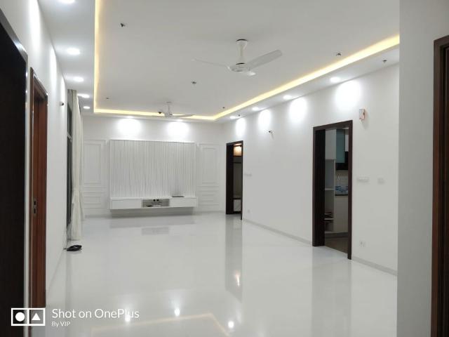 Resale | 4 BHK + Prayer Room,Servant Room 3305 Sq.Ft. Apartment in Sobha Indraprastha