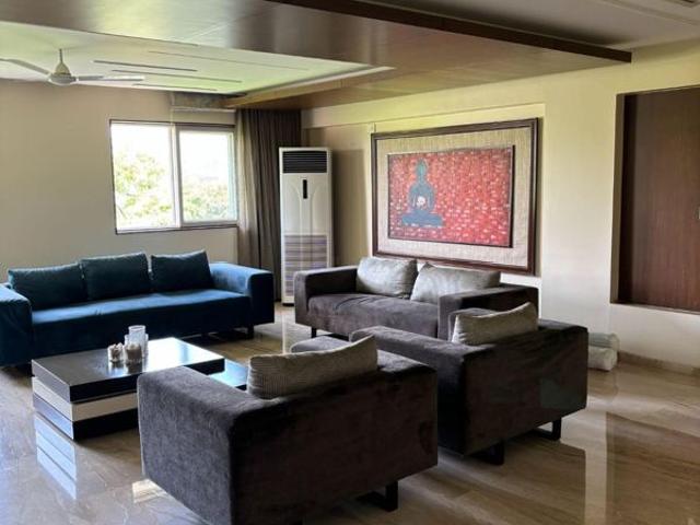 Resale | 4 BHK + Prayer Room,Servant Room 4800 Sq.Ft. Villa in Prestige Oasis