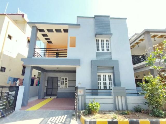 Resale | 4 BHK + Prayer Room,Study Room 174 Sq.Yd. Villa in SRR Pride