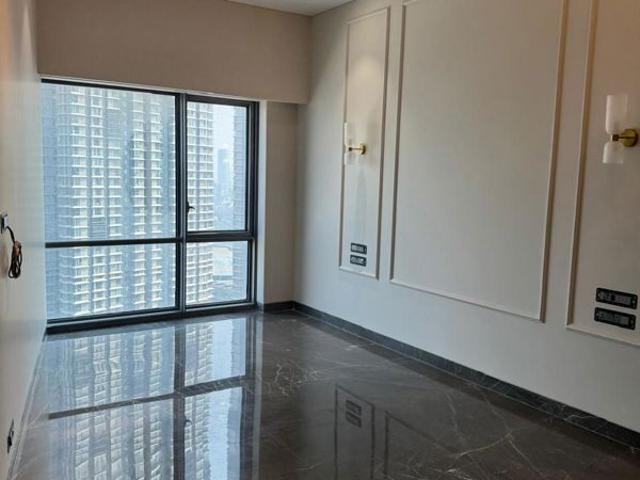 Resale | 4 BHK + Prayer Room,Study Room,Store Room 1911 Sq.Ft. Apartment in Lodha World View