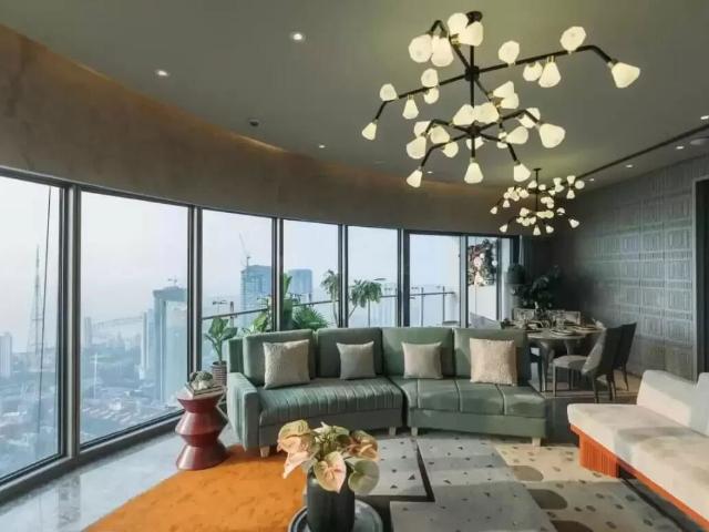 Resale | 4 BHK + Prayer Room,Study Room,Store Room 2050 Sq.Ft. Apartment in Lodha World View