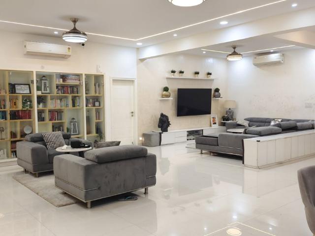 Resale | 4 BHK + Prayer Room,Store Room 3458 Sq.Ft. Apartment in NCC Urban Gardenia