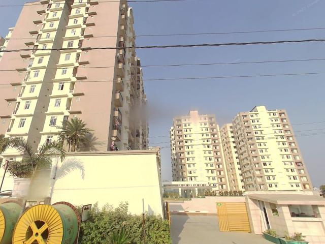 Resale | 520 Sq.Ft. Apartment in Naubasta Kala