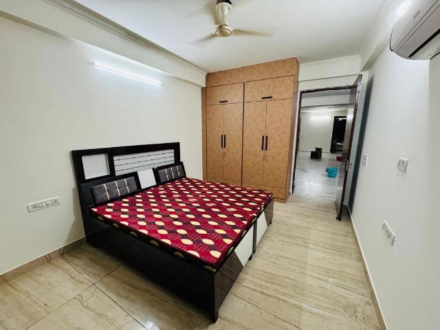 Resale | 5 BHK 100 Sq.Yd. Independent House in Palam Vihar