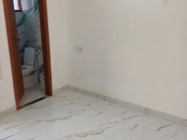 Resale | 5 BHK + 110 Sq.Yd. Independent House in Molarband