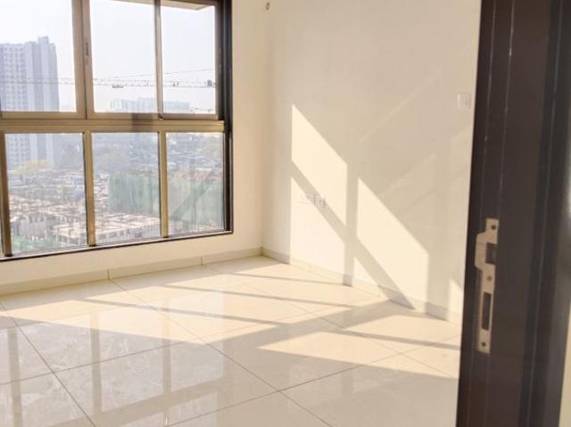 Resale | 5 BHK 1480 Sq.Ft. Apartment in Chandak 34 Park Estate