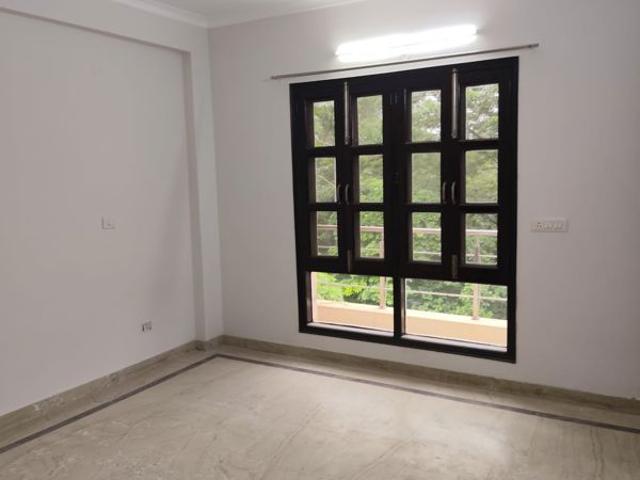 Resale | 5 BHK + 153 Sq.Mt. Villa in Sector 41
