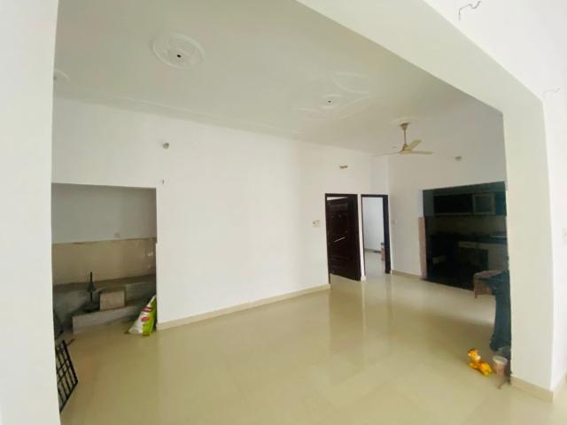Resale | 5 BHK 1620 Sq.Ft. Villa in RWA Apartments Sector 50