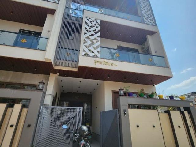Resale | 5 BHK + 175 Sq.Yd. Villa in Gandhi Path