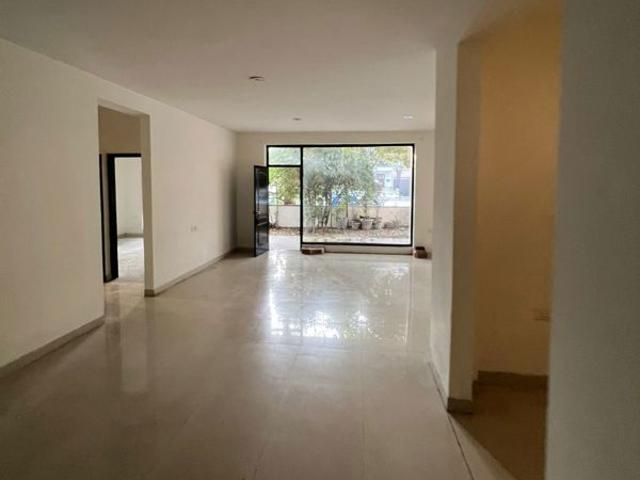 Resale | 5 BHK + 1800 Sq.Ft. Independent House in R K Premia Homes